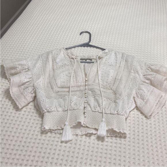 Alice & Olivia Tabitha Eyelet Embroidered Top in Off White, Size XS - Picture 9 of 10